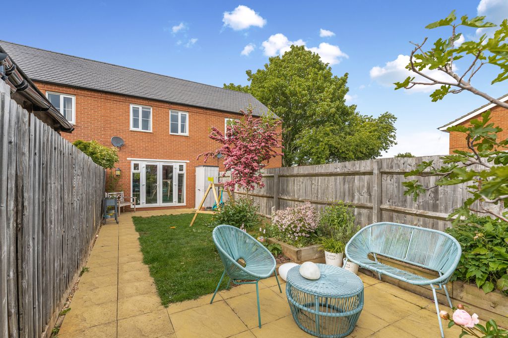 Pargeter Close Adderbury